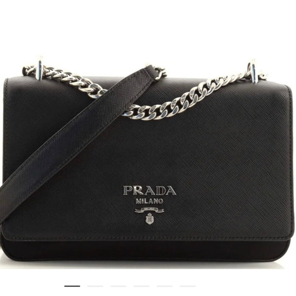 Prada chain flap crass body bag. Tessuto and saffiano leather. Medium